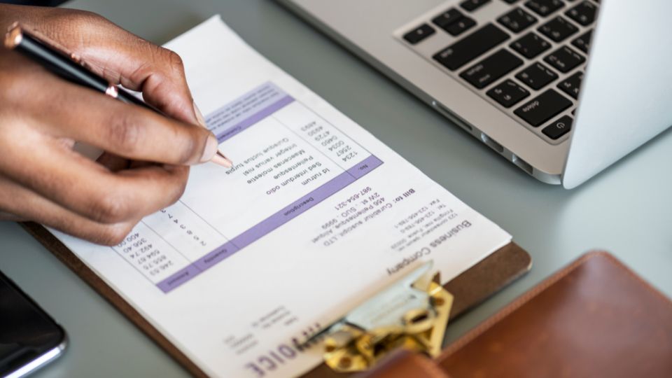 factura proforma, factura proforma que es, como hacer una factura proforma, diferencia entre factura proforma y presupuesto, para que sirve una factura proforma
