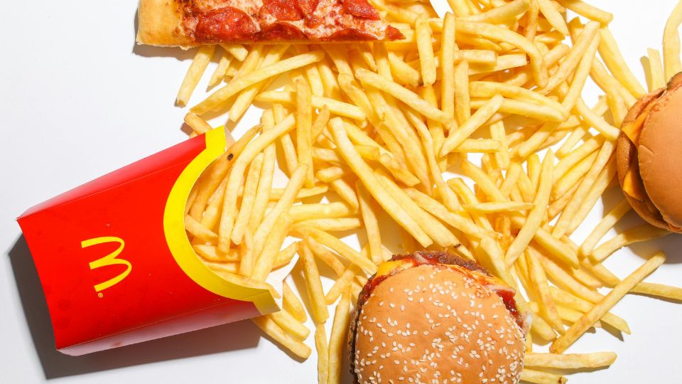 publicidad engañosa, publicidad engañosa que es, ejemplo publicidad engañosa, tipos de publicidad engañosa 