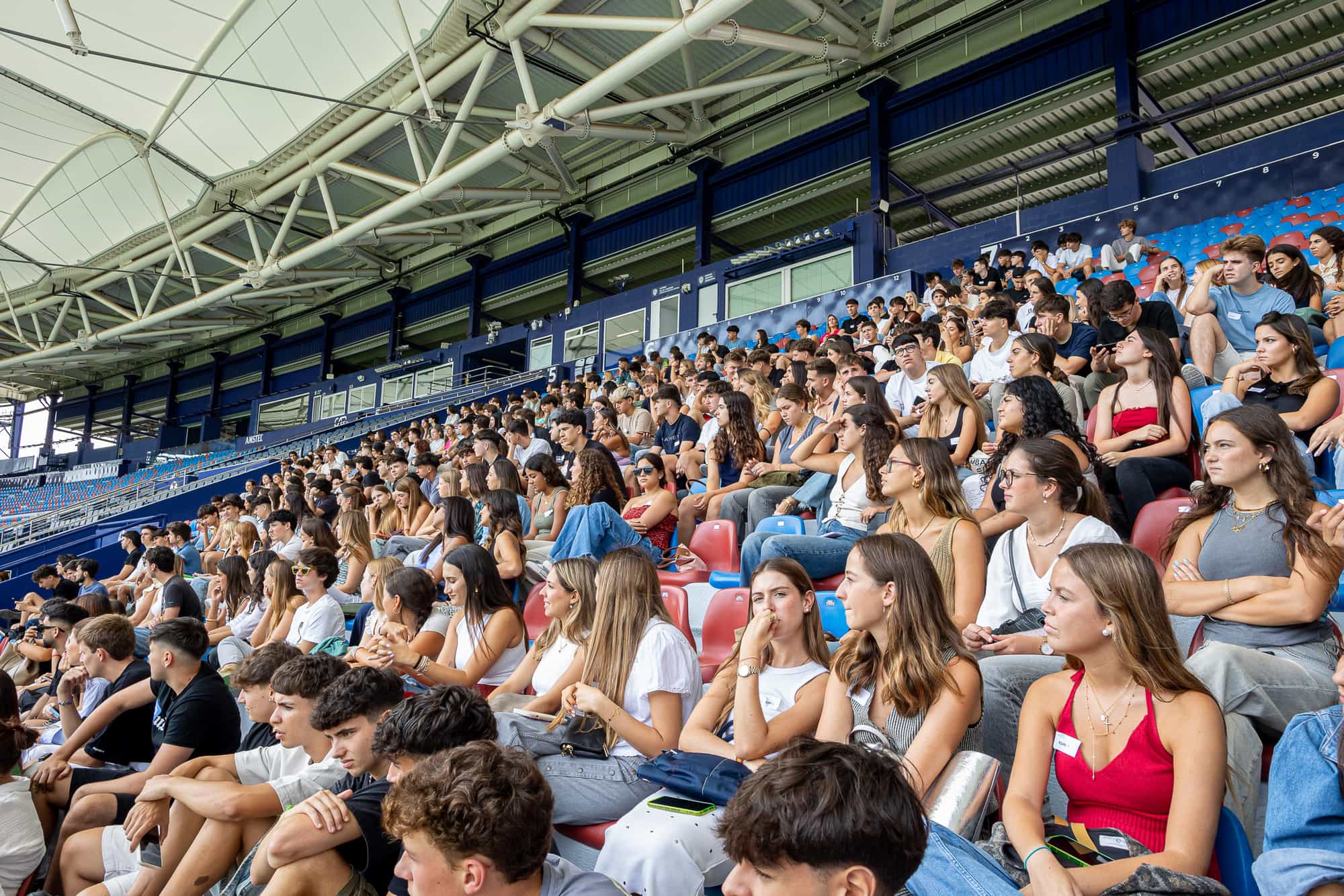 Alumnado de ESIC C. Valenciana en su primer día de clase