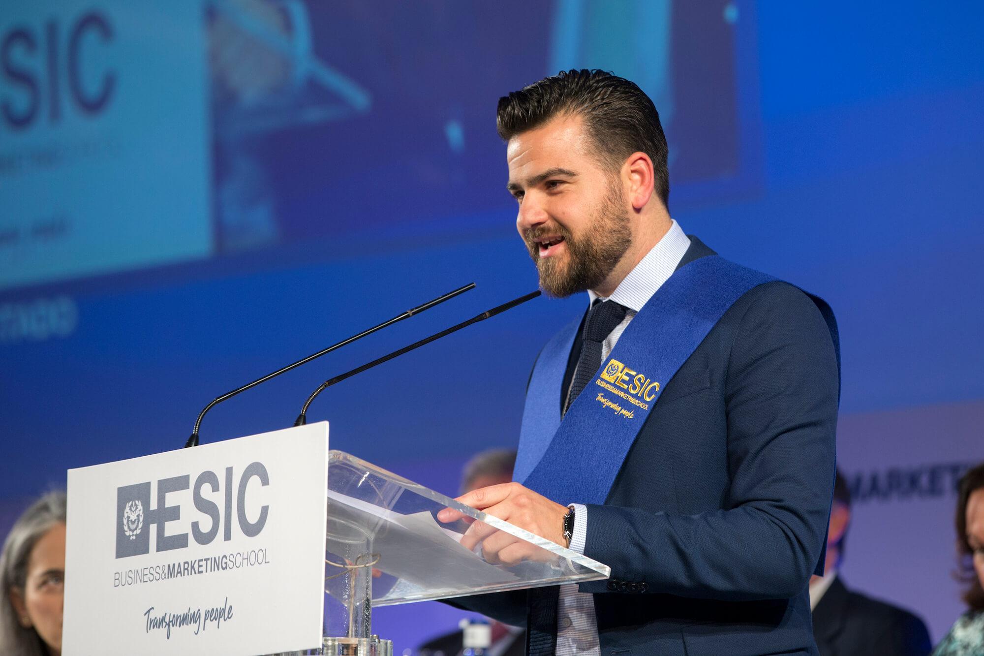 premio aster esic sevilla graduacion
