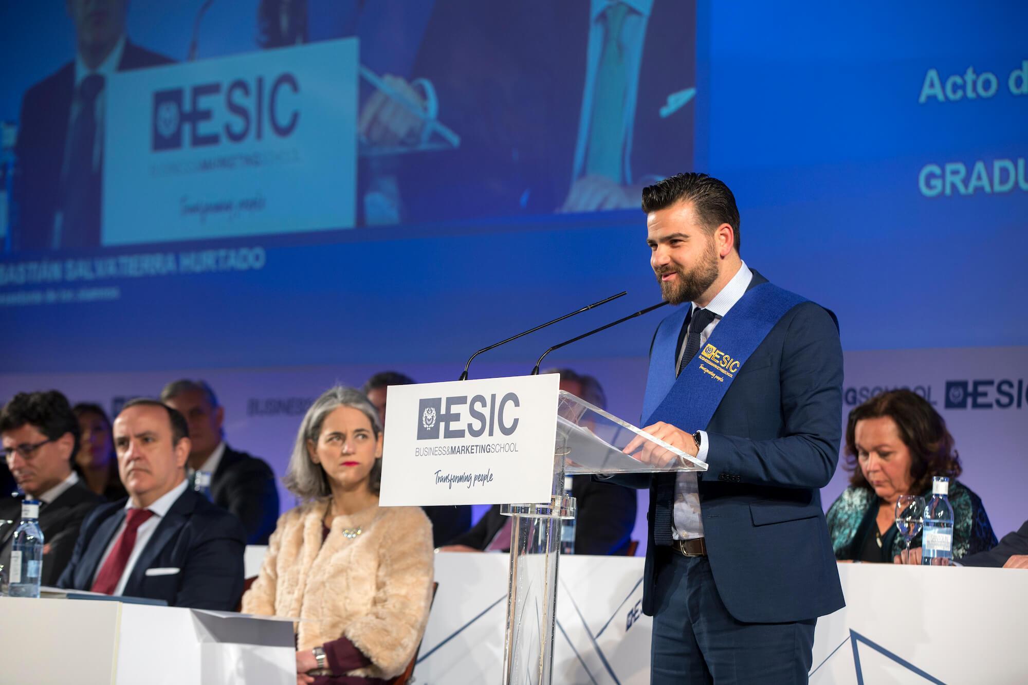 premio aster esic sevilla graduacion