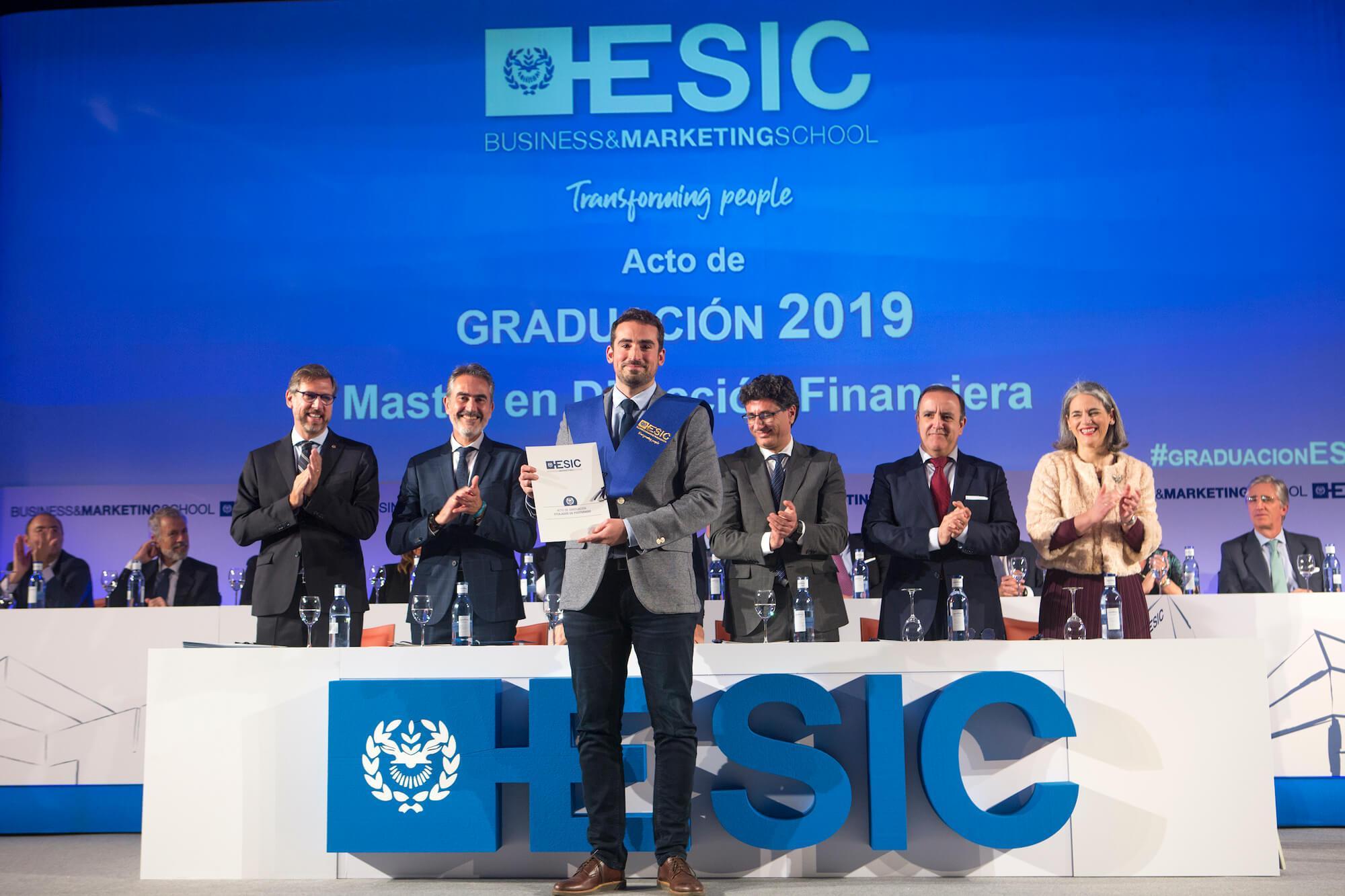 premio aster esic sevilla graduacion