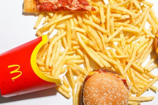 publicidad engañosa, publicidad engañosa que es, ejemplo publicidad engañosa, tipos de publicidad engañosa 