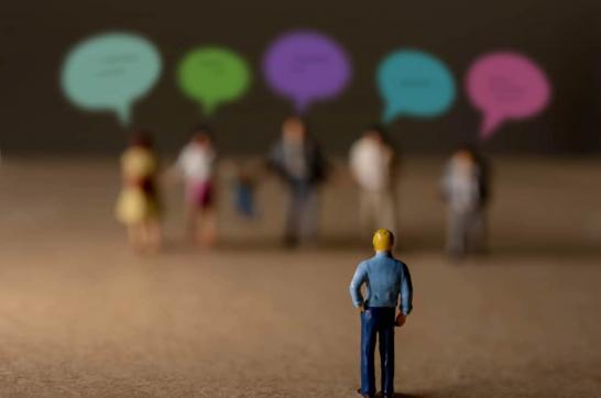 Comunicación bidireccional: deja ya de hablar de ti mismo