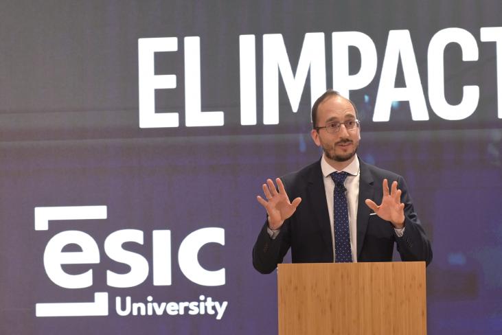 ESIC University y Aleph - Inteligencia Artificial en el Gobierno